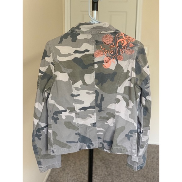 Jacket - Picture 3 of 3